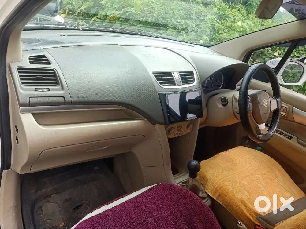 Maruti Suzuki Ertiga Zxi 2012 Top Model