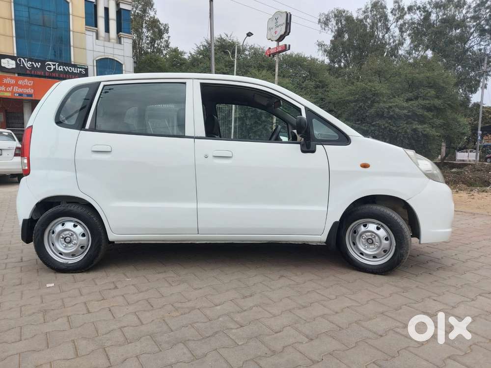 Maruti Suzuki Zen Estilo Lxi Green (cng), 2010, Petrol
