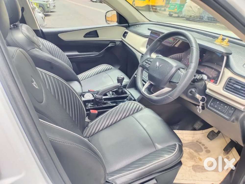 Mahindra Xuv700 2.2 Ax 5 Diesel Mt 7 Str, 2023, Diesel