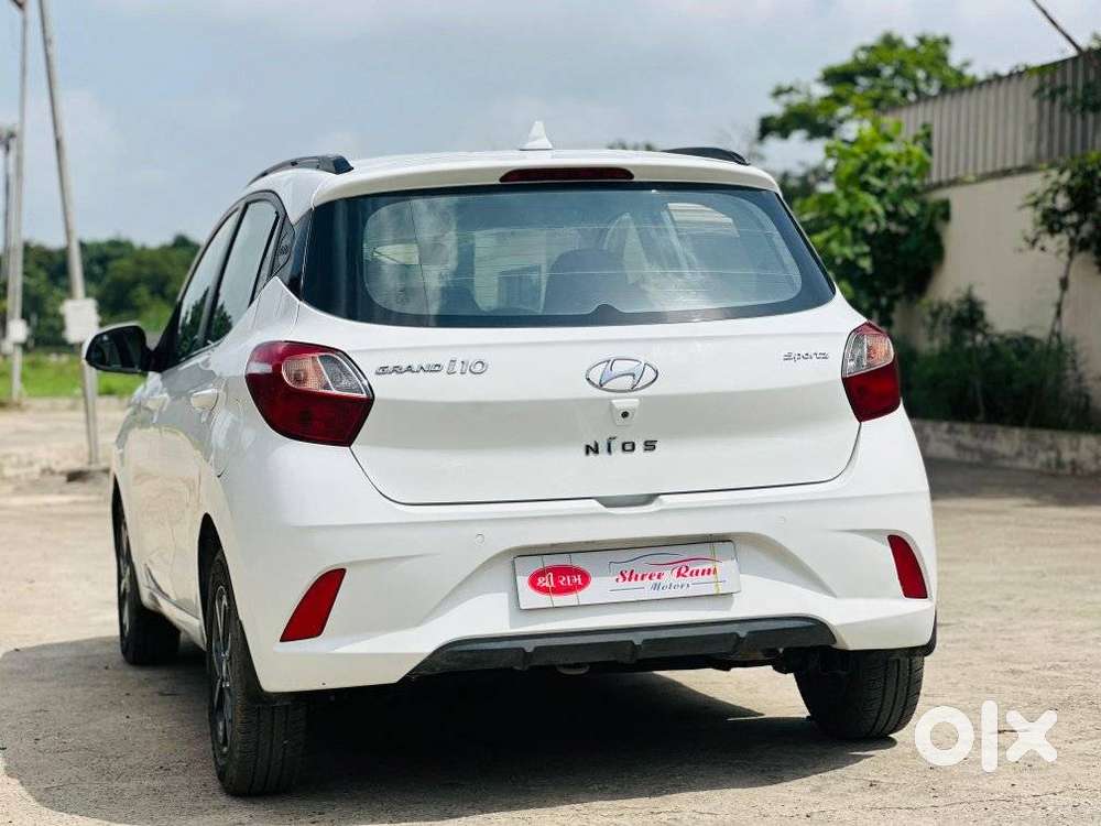 Hyundai Grand I10 Nios Sportz 1.2 At, 2019, Petrol