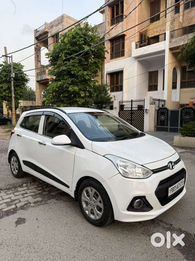 Hyundai Grand I10 Sportz, 2016, Petrol