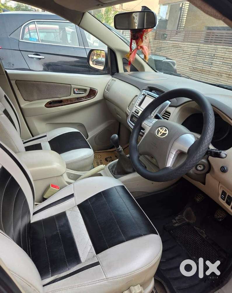 Toyota Innova 2.0 V, 2015, Diesel
