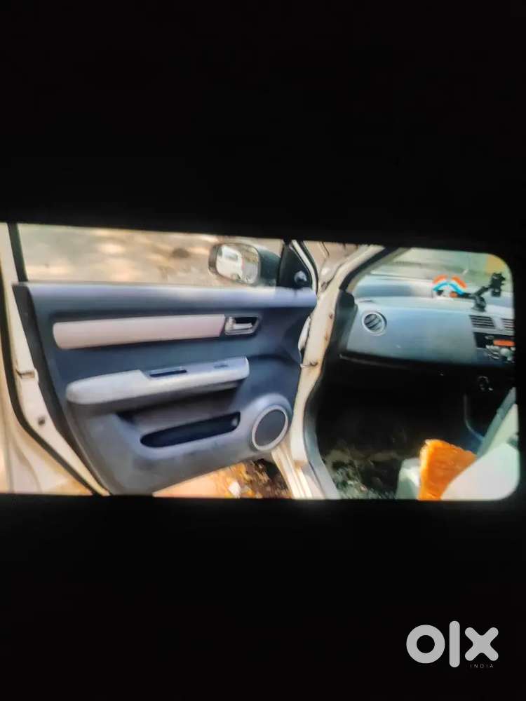 Maruti Suzuki Swift Dzire 2010