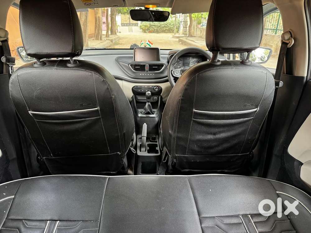 Tata Altroz 1.2 Xm Plus, 2023, Petrol