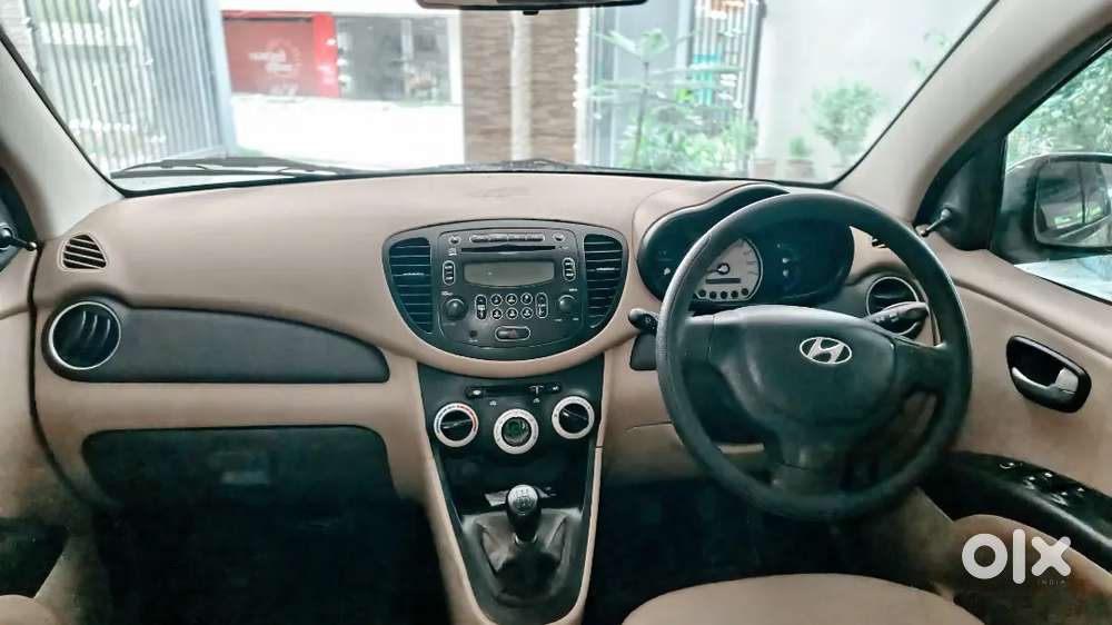 Hyundai I10 Sportz 2010 Petrol Manual 2032 Paper Ok