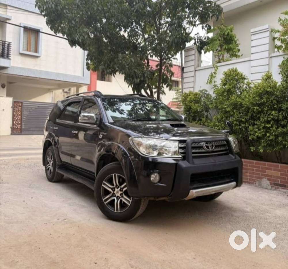 Toyota Fortuner 3.0 4x4 Manual, 2011, Diesel