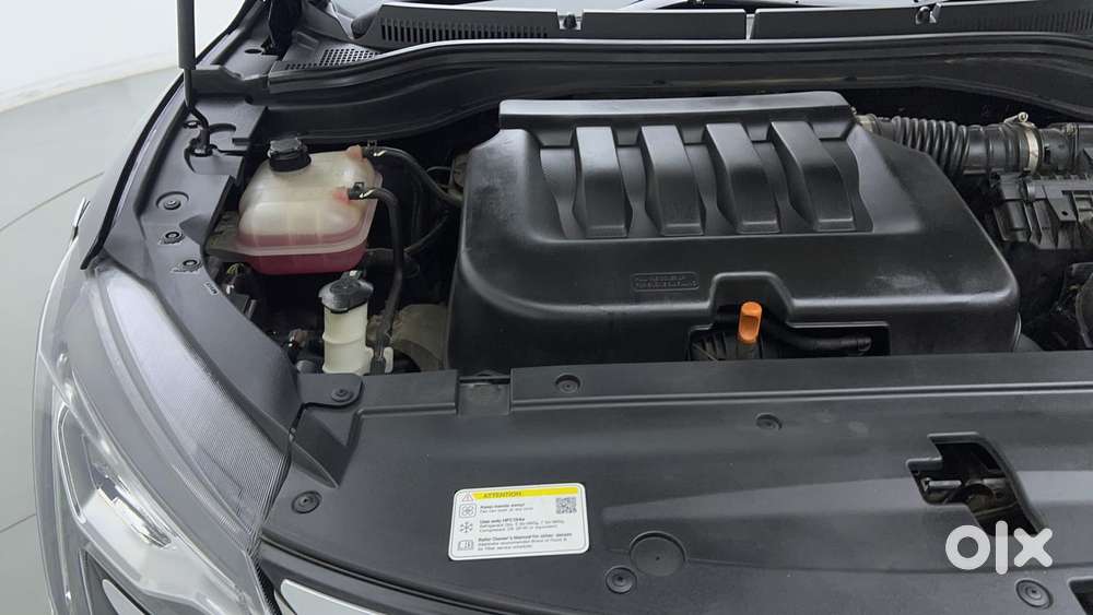 Mahindra Xuv700 2.0 Ax 7 Petrol At Str, 2023, Petrol