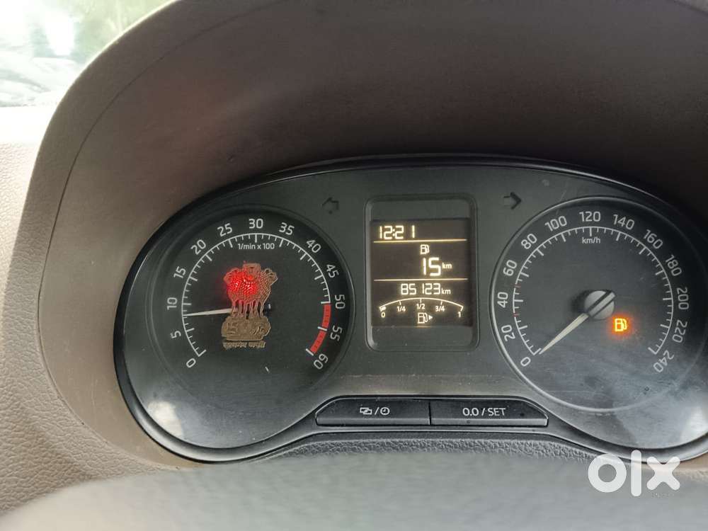 Skoda Rapid 1.5 Tdi Ambition Plus, 2015, Diesel