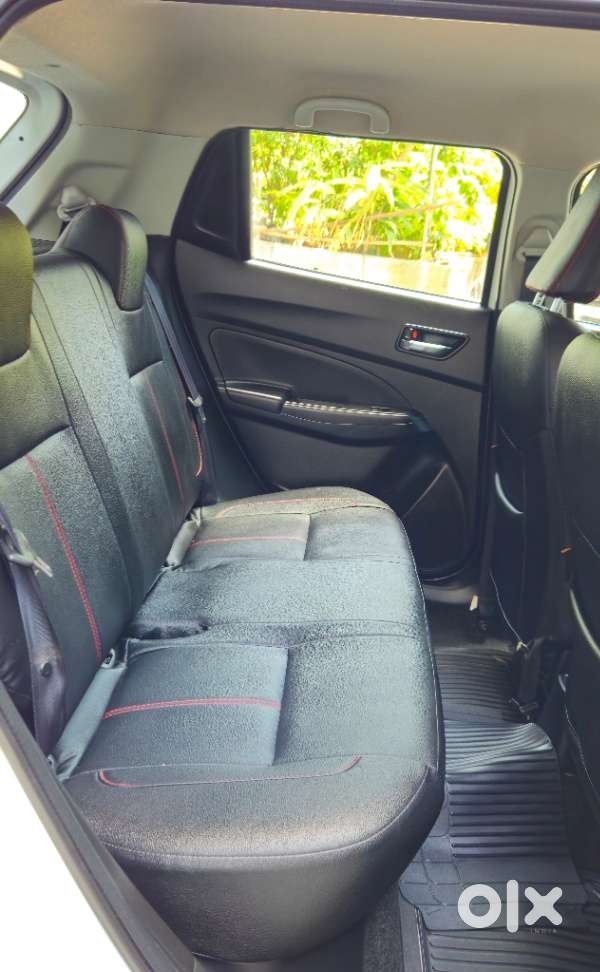 Maruti Suzuki Swift Vxi + Manual, 2022, Petrol