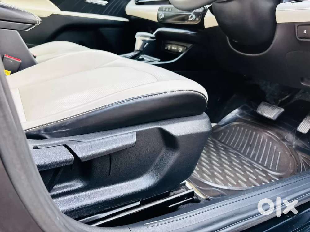 Hyundai Verna 1.5 Sx (o) Vtvt Ivt, 2024, Petrol