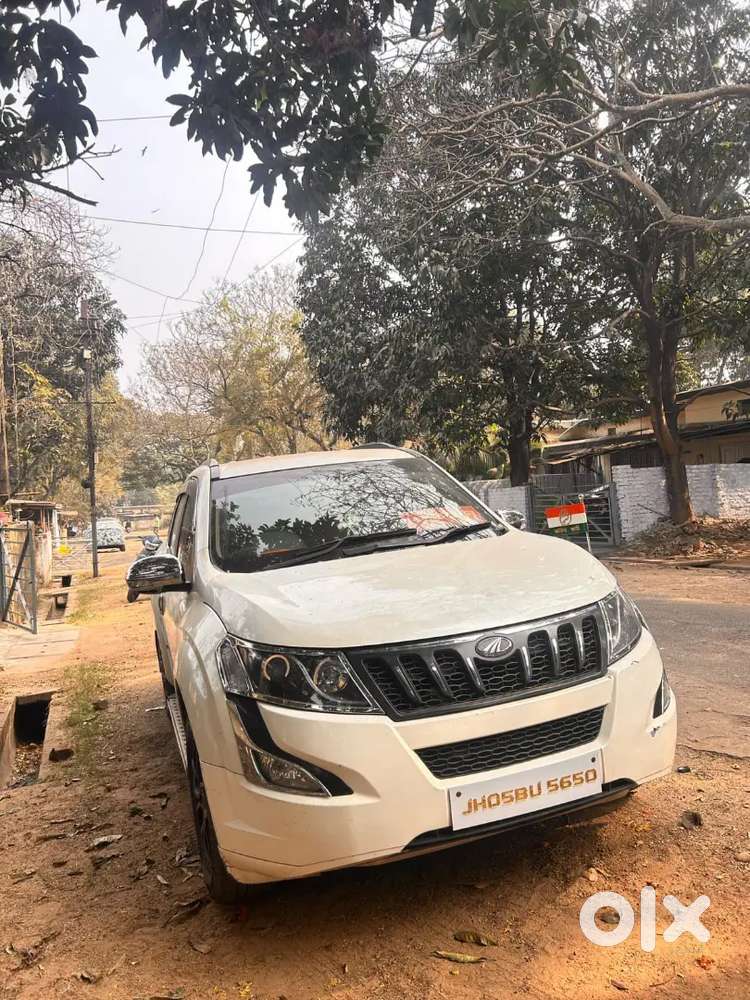 Mahindra Xuv500 2017 Diesel 65000 Km Driven