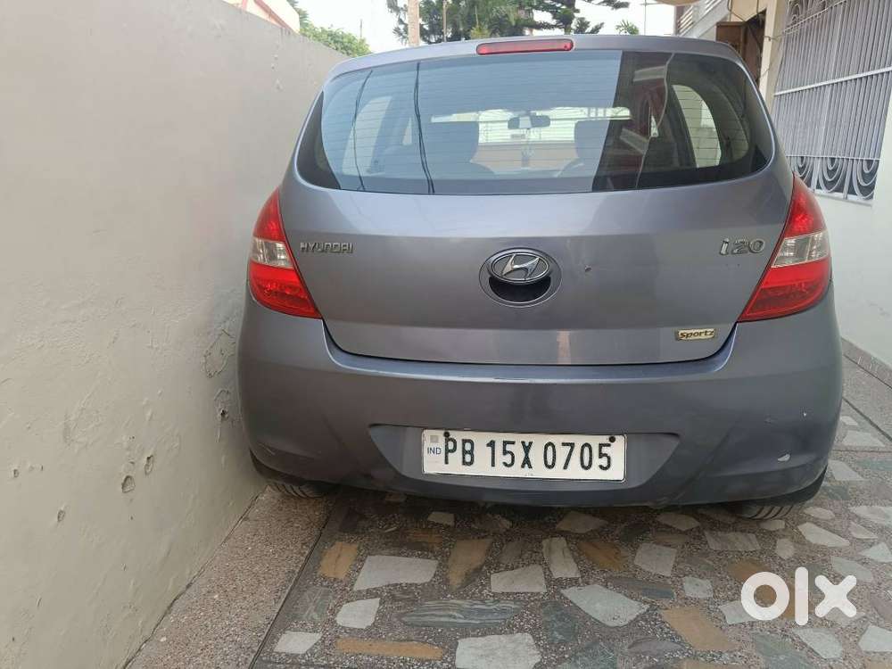 Original Paint, Well Maintained With Service Record, Automatic Climate