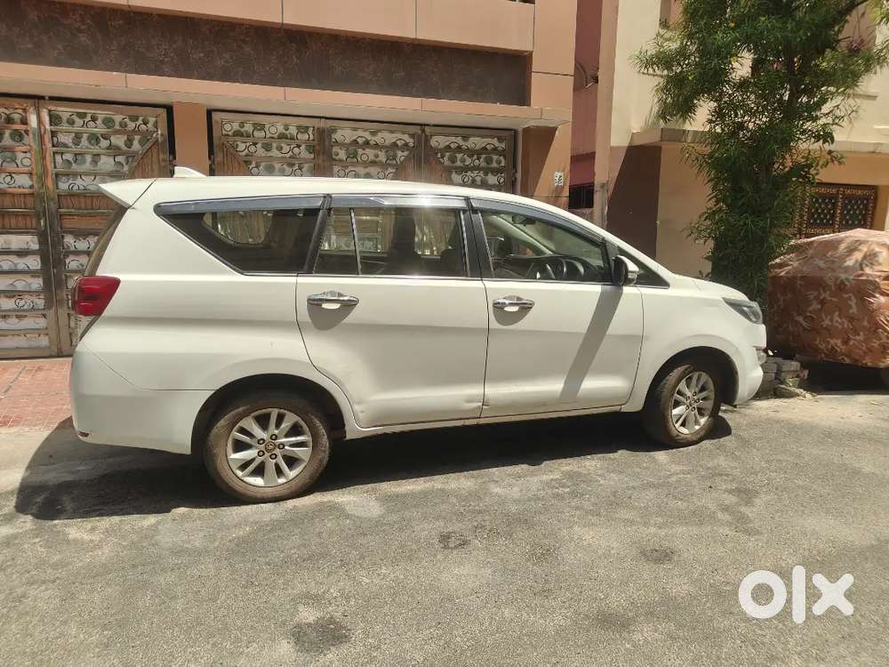 Toyota Innova Crysta 2018 Diesel 100000 Km Driven