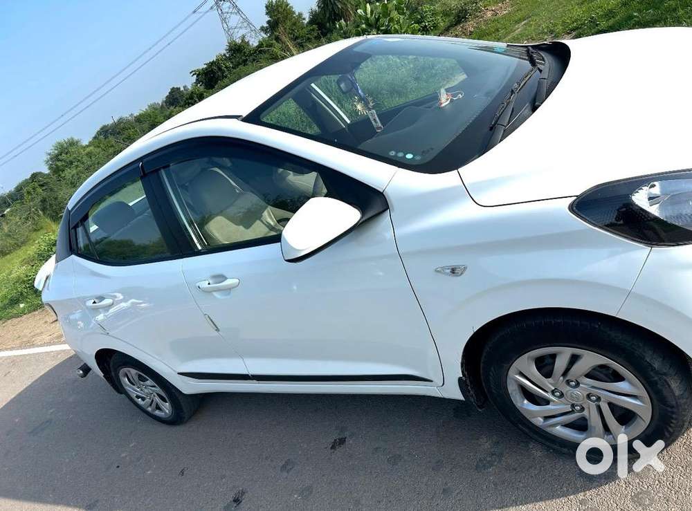 Hyundai Aura 2023 Cng & Hybrids Well Maintained