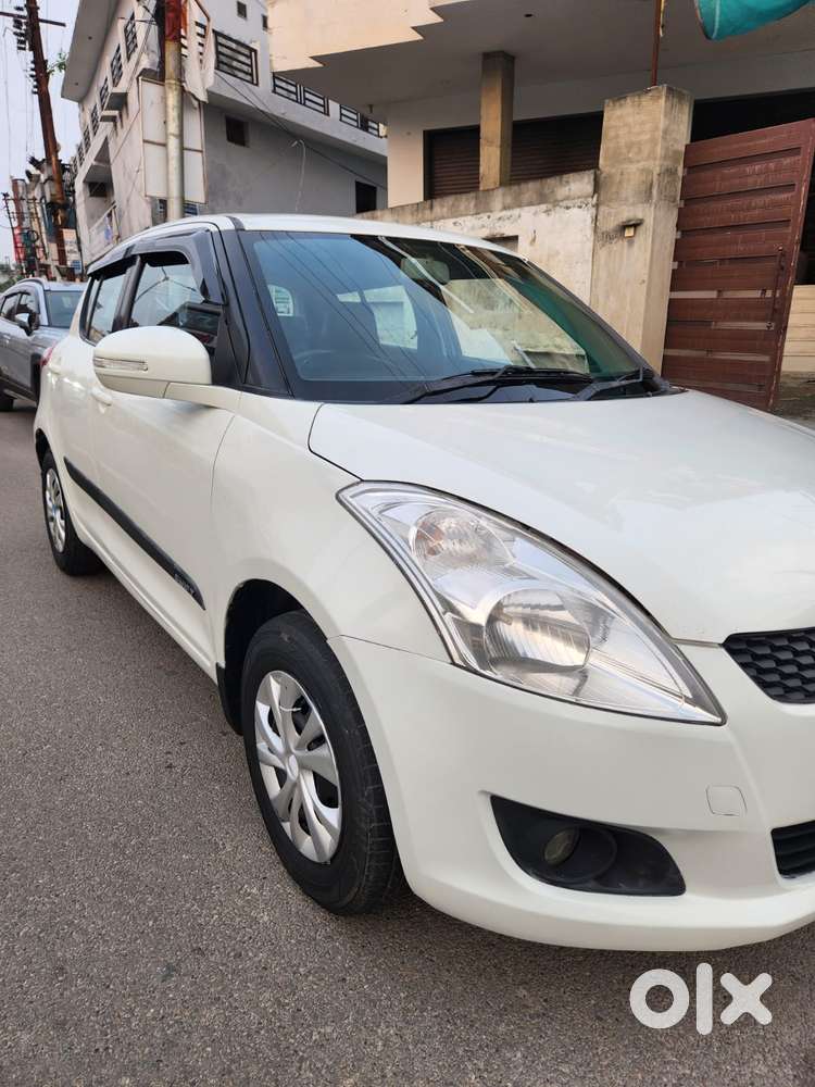 Maruti Suzuki Swift Vxi Cng, 2013, Petrol