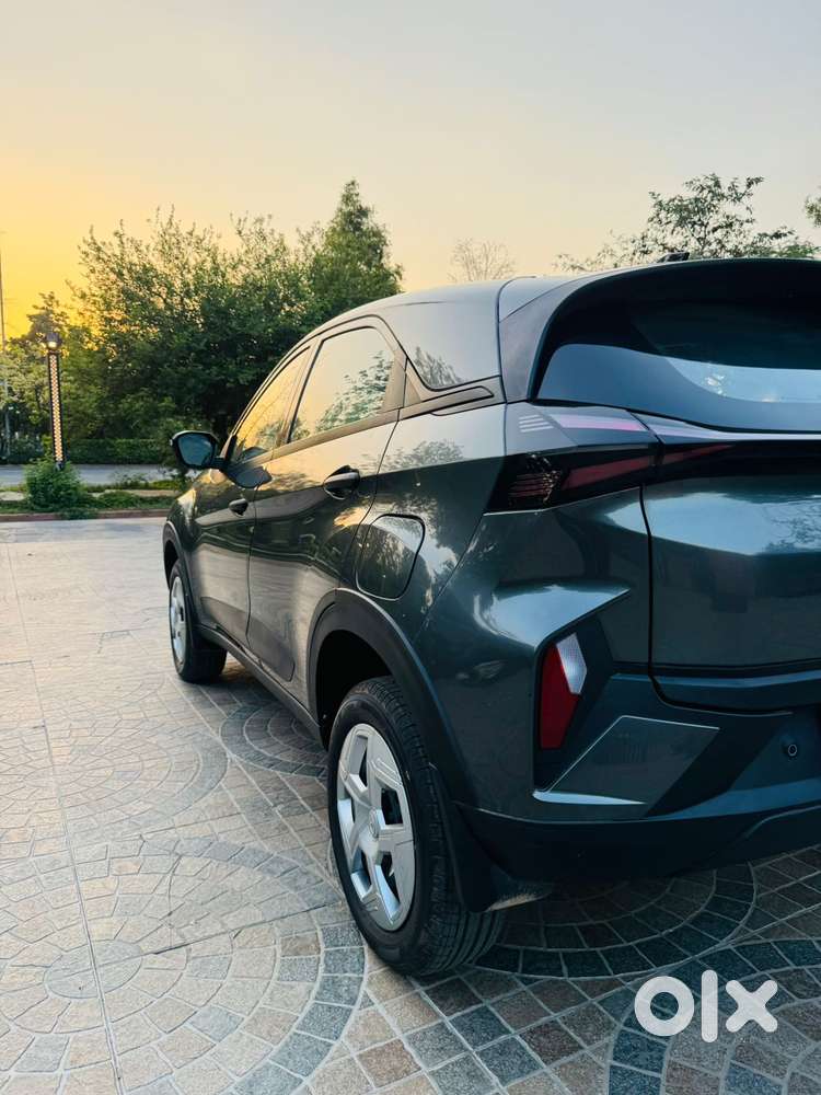 Tata Nexon Smart Plus1.2 Revotron Petrol 5 Mt, 2023, Petrol