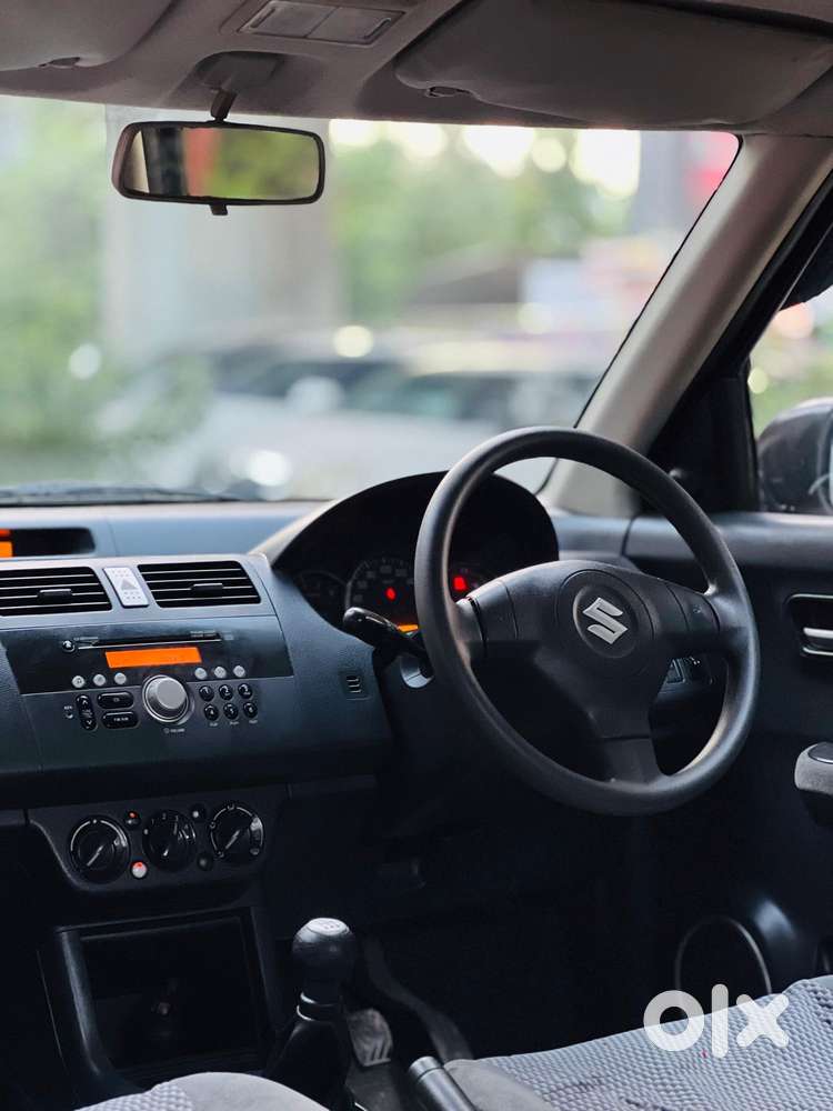 Maruti Suzuki Swift Dzire 1.2 Vxi Bsiv, 2011, Petrol