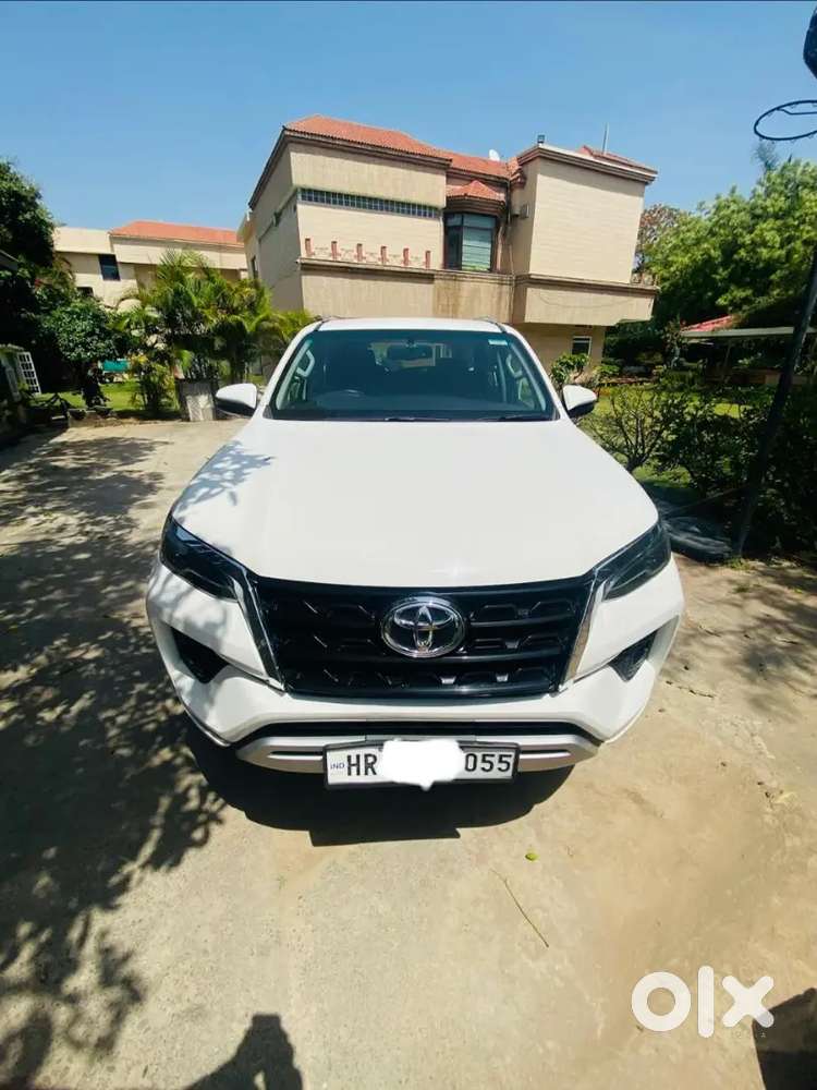 2023 / 2023  Toyota Fortuner 4x2 Auto