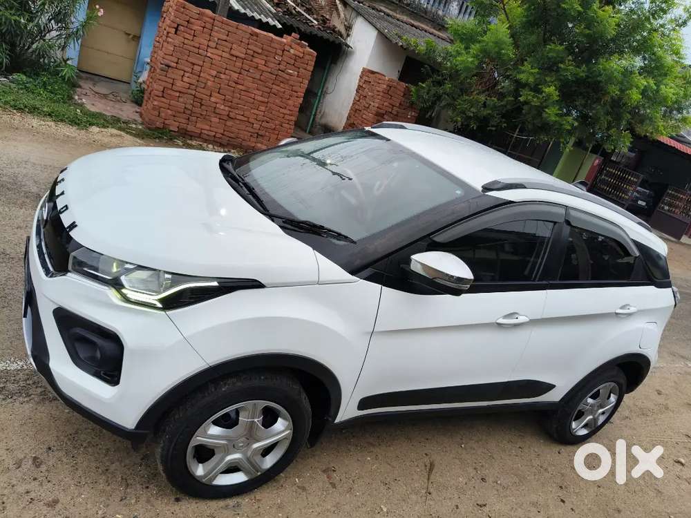 Tata Nexon 1.2 Turbo Xz Petrol 2022, Single Owner, 42000km