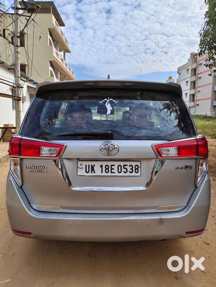 Toyota Innova Crysta 2016 2.4 V 8 Seat