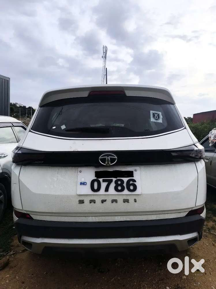 Tata Safari Diesel Manual 2024 Has Sport Mode