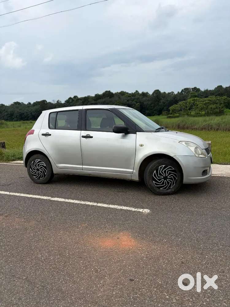 Maruti Suzuki Swift 2006 Petrol 68000 Km Driven