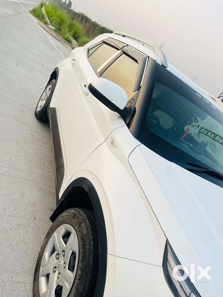 Hyundai Venue 2020 Petrol 74755 Km Driven