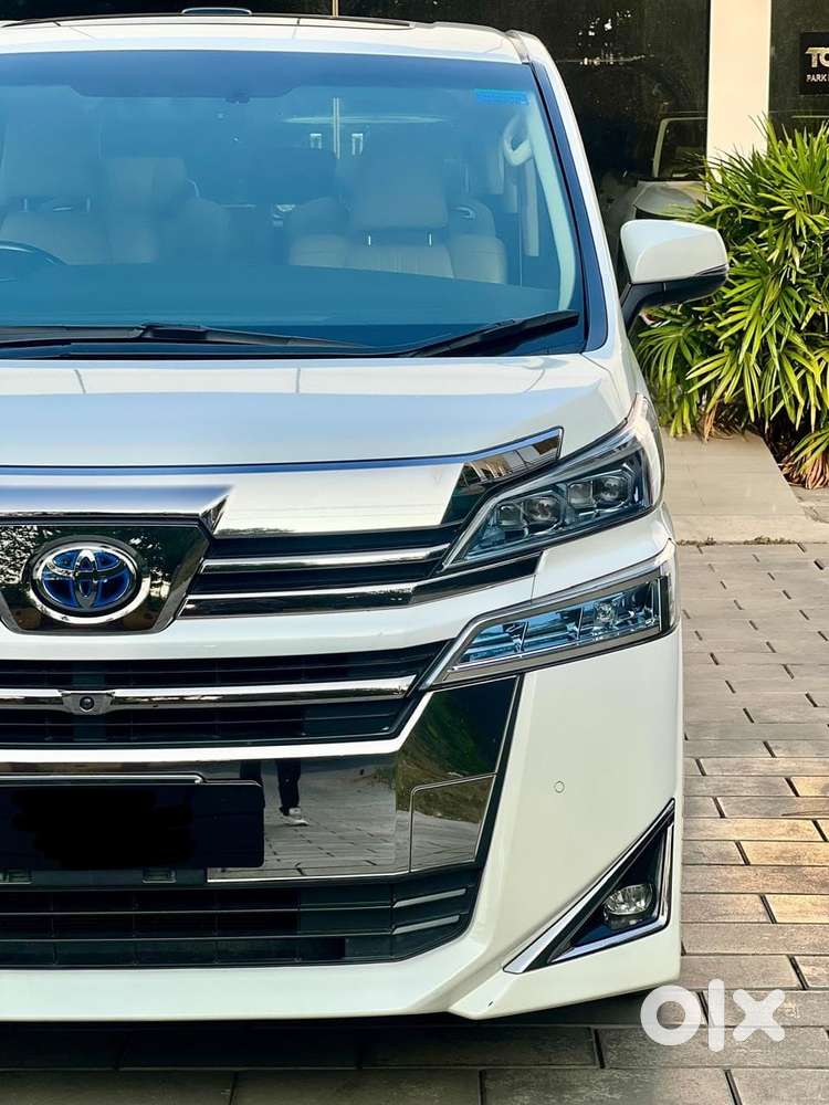 Toyota Vellfire 2.5 Hybrid, 2021, Petrol