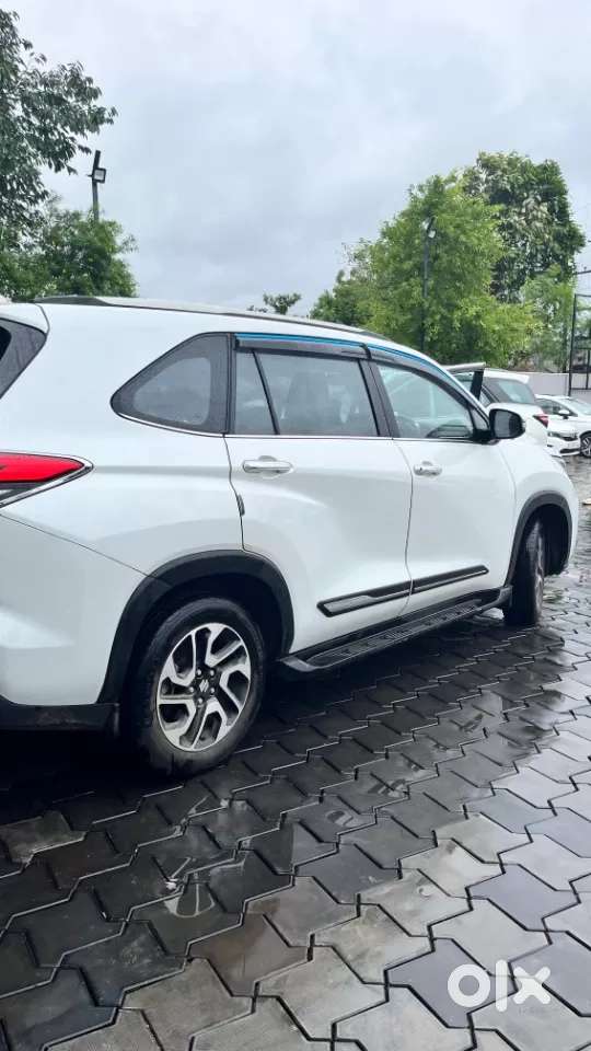 Maruti Suzuki Invicto Alpha Plus 7str, 2025, Petrol