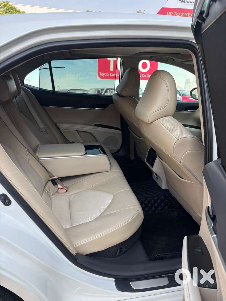 Toyota Camry 2.5 Hybrid, 2024, Petrol