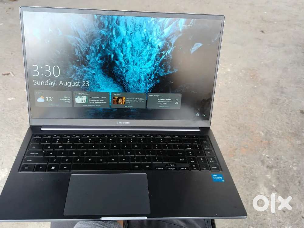 Samsung book4 series mint condition