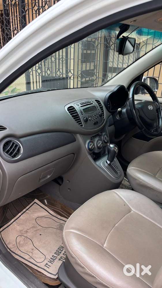 Hyundai I10 Sportz At, 2012, Petrol