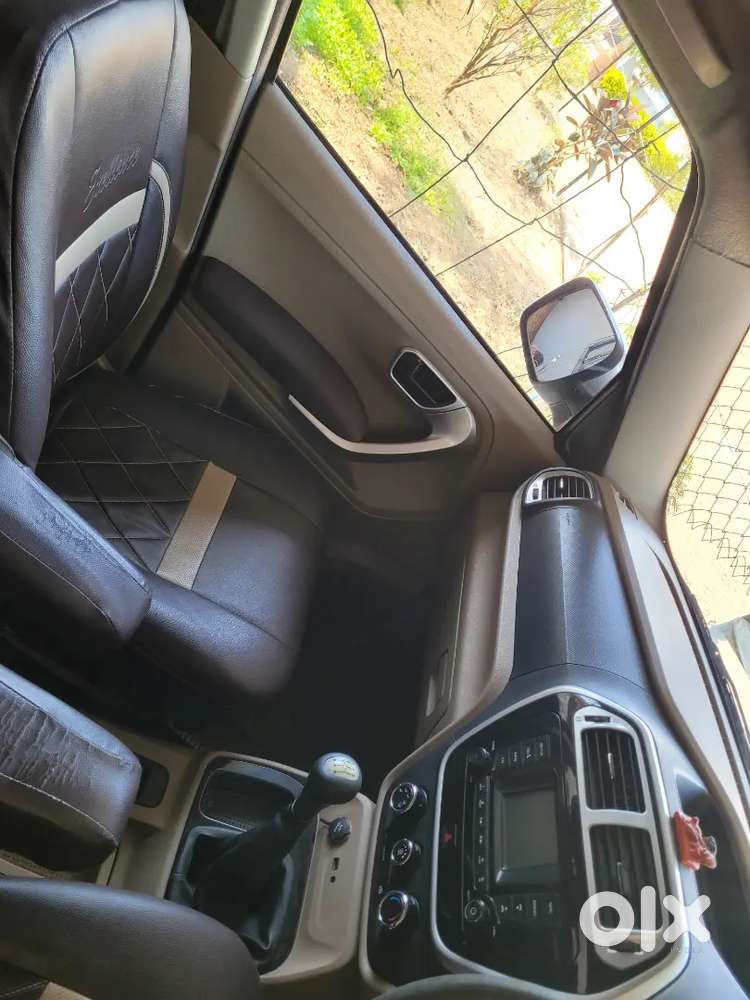 Mahindra Tuv 300 2016