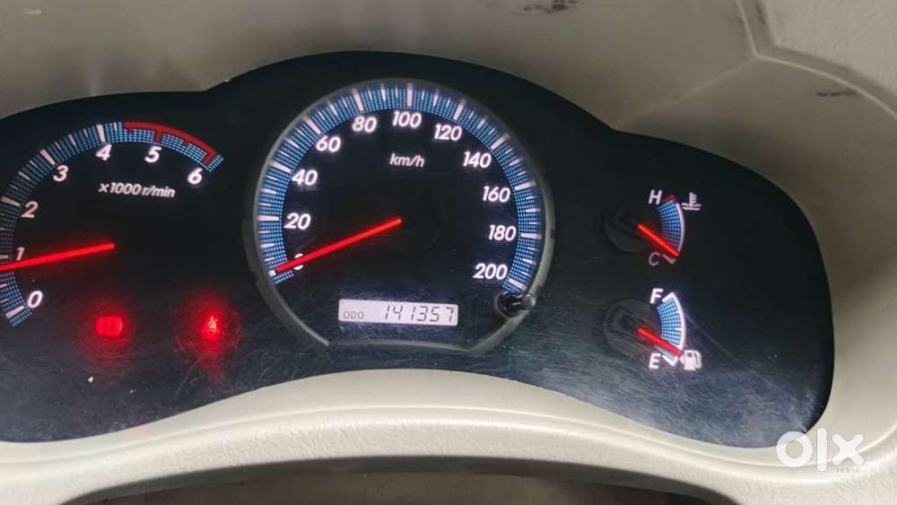 Toyota Innova 2.5 V 8 Str, 2013, Diesel