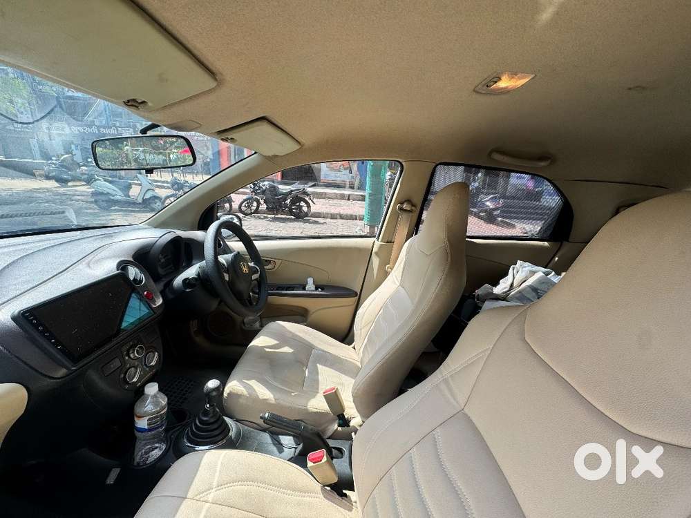 Honda Brio Smt Petrol  2nd Owner  White