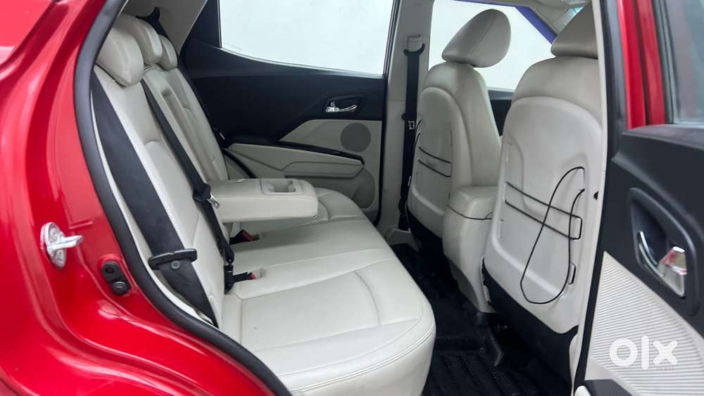 Mahindra Xuv300 W8 Option, 2019, Petrol