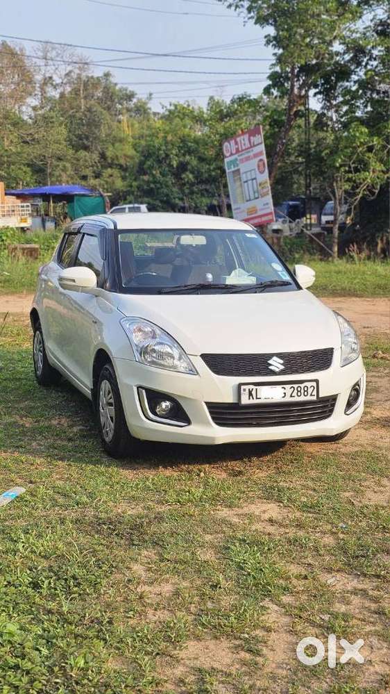 Maruti Suzuki Swift Vxi Optional, 2017, Petrol