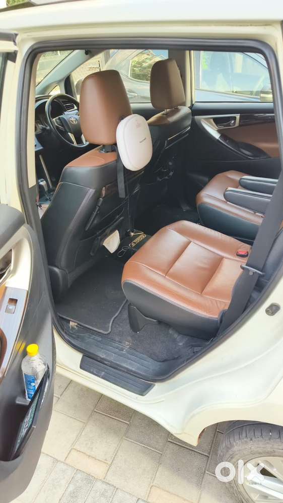 Toyota Innova Crysta 2016