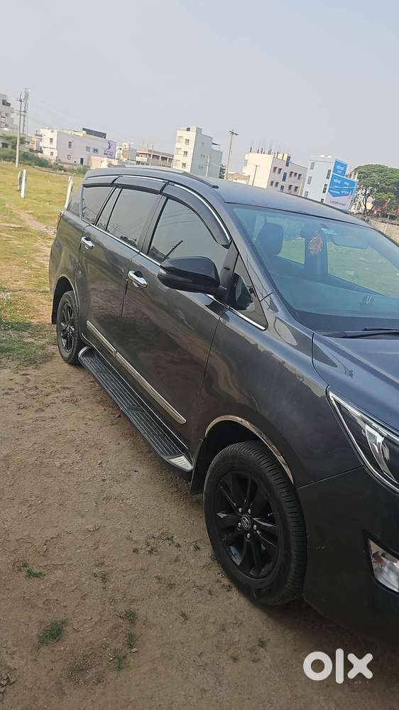 Innova Crysta 2017 2.8 Gx Well Maintained