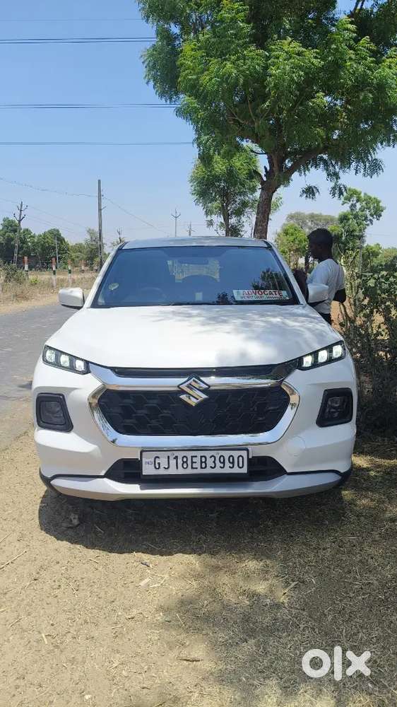 Maruti Suzuki Grand Vitara 7 Seater 2023 Petrol Well Maintained