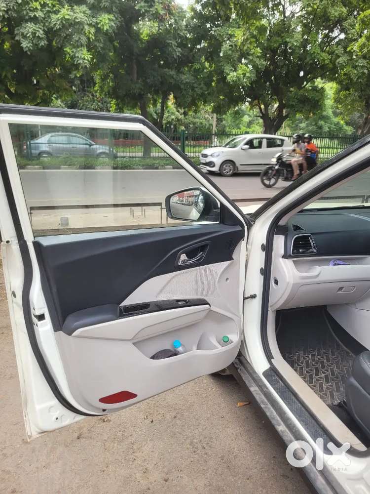 Mahindra Xuv300 Petrol 2023