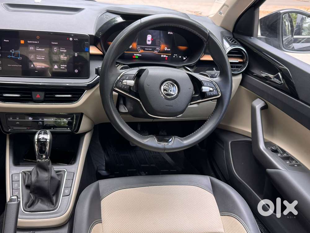 Skoda Slavia 1.0 Tsi Style At, 2024, Petrol