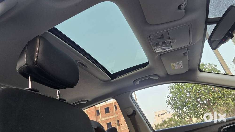 Hyundai I20 Asta (o) 1.2 Mt, 2023, Petrol