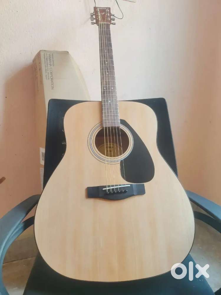 Want to sell my yamaha F280 NT 2 months old for just 6500 rupees