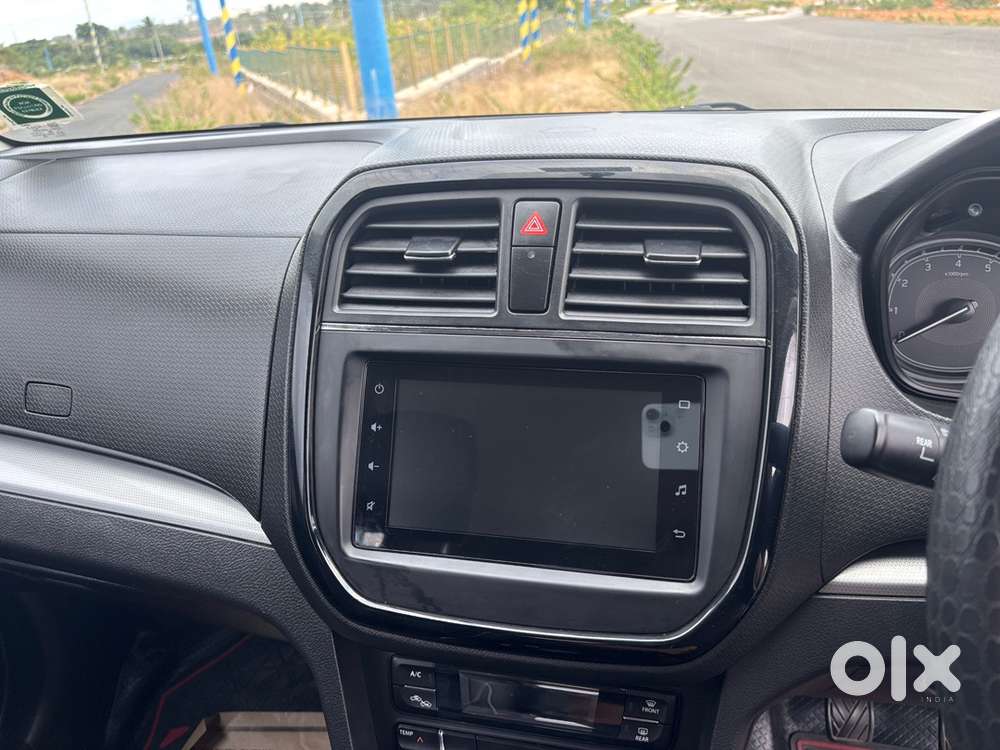 2021 Vitara Brezza Zxi (white)  1st Owner  38k Km  Mint