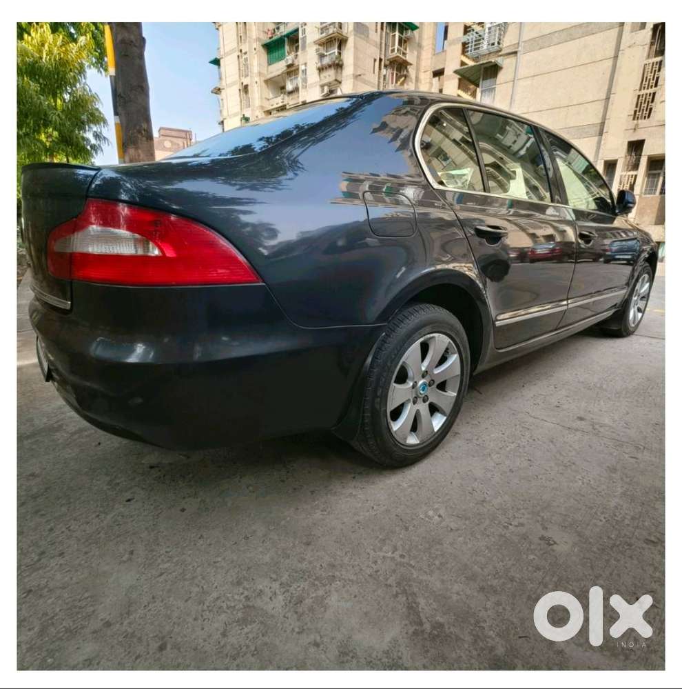 Skoda Superb Sunroof Elegance 1.8 Tsi