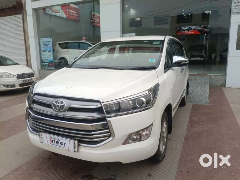 Toyota Innova Crysta 2.4 V 7 Str, 2017, Diesel