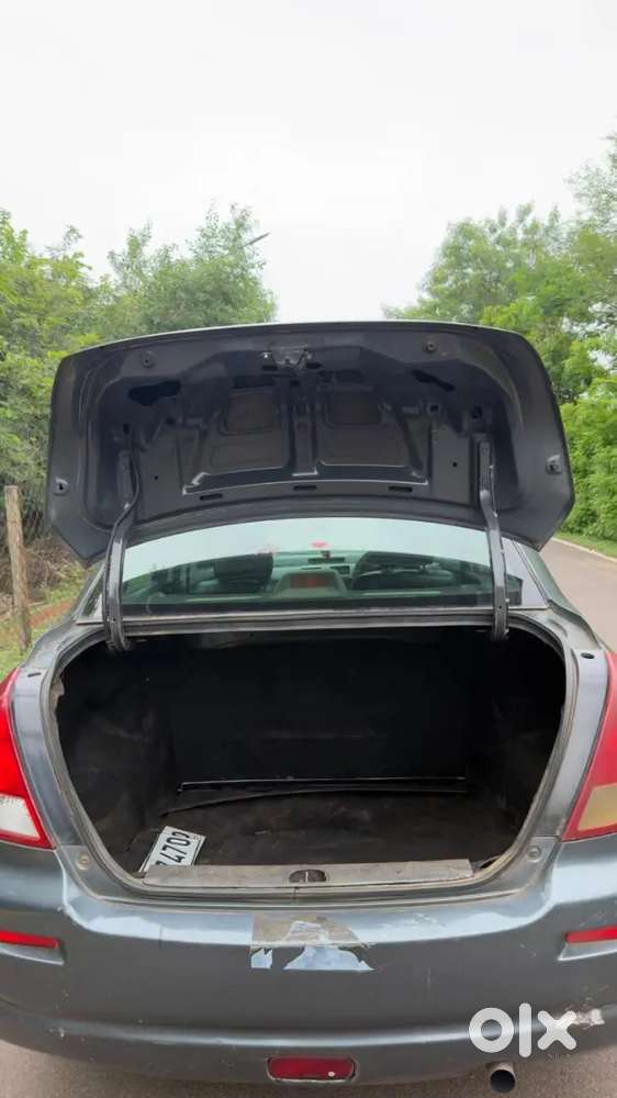 Maruti Suzuki Dzire 2010