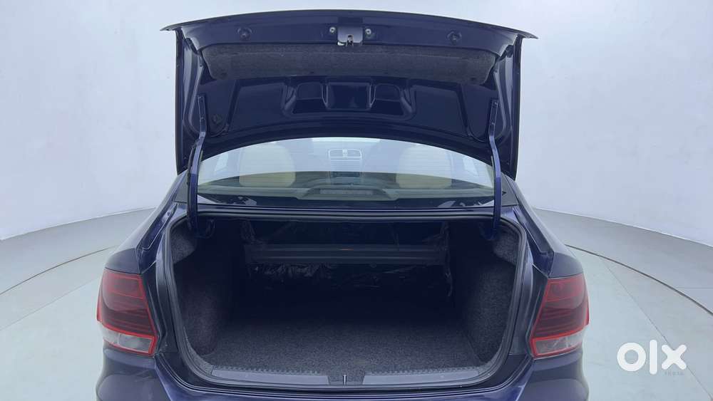 Volkswagen Vento 2010-2013 Petrol Highline, 2015, Petrol