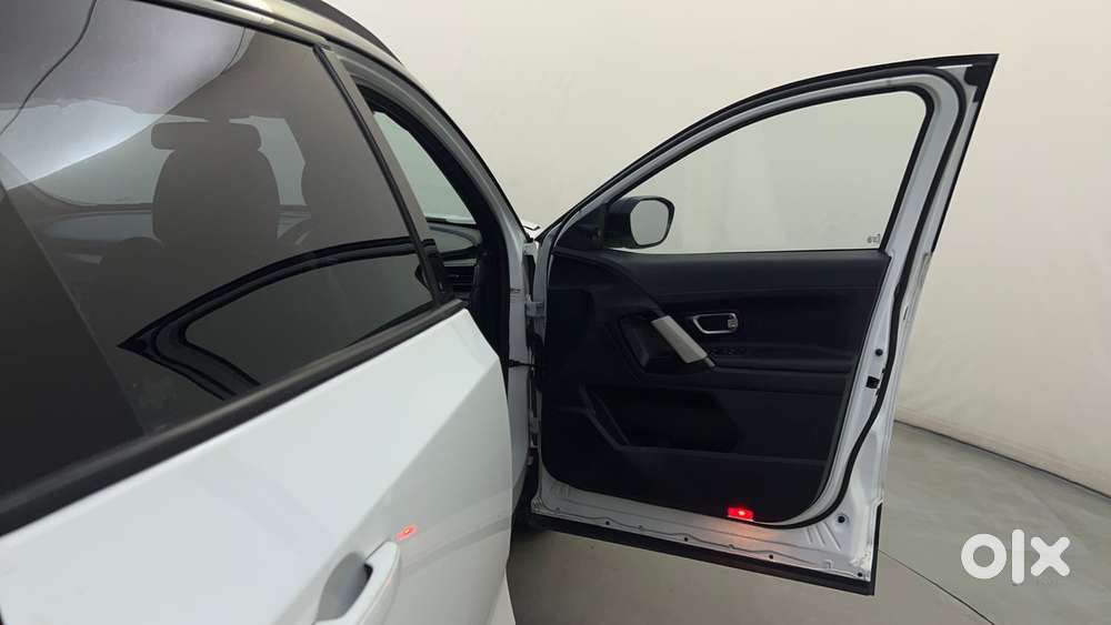 Tata Harrier Fearless Dual Tone, 2024, Diesel